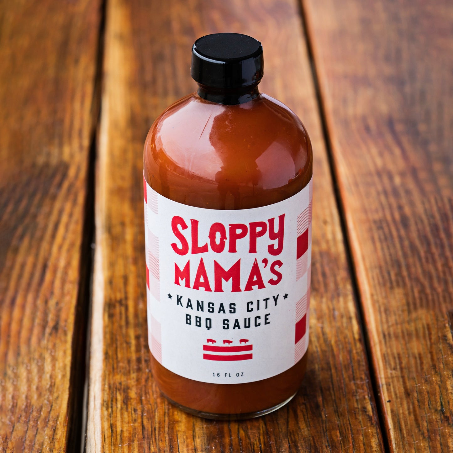 Discover Sloppy Mama’s Kansas City BBQ Sauce – a rich, tomato-based, gluten-free barbecue sauce perfect for BBQ, steak, chicken, and more. 16 oz. bottle